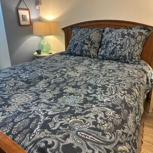 Paisley Patterned Bedding Set - Gray and Blue